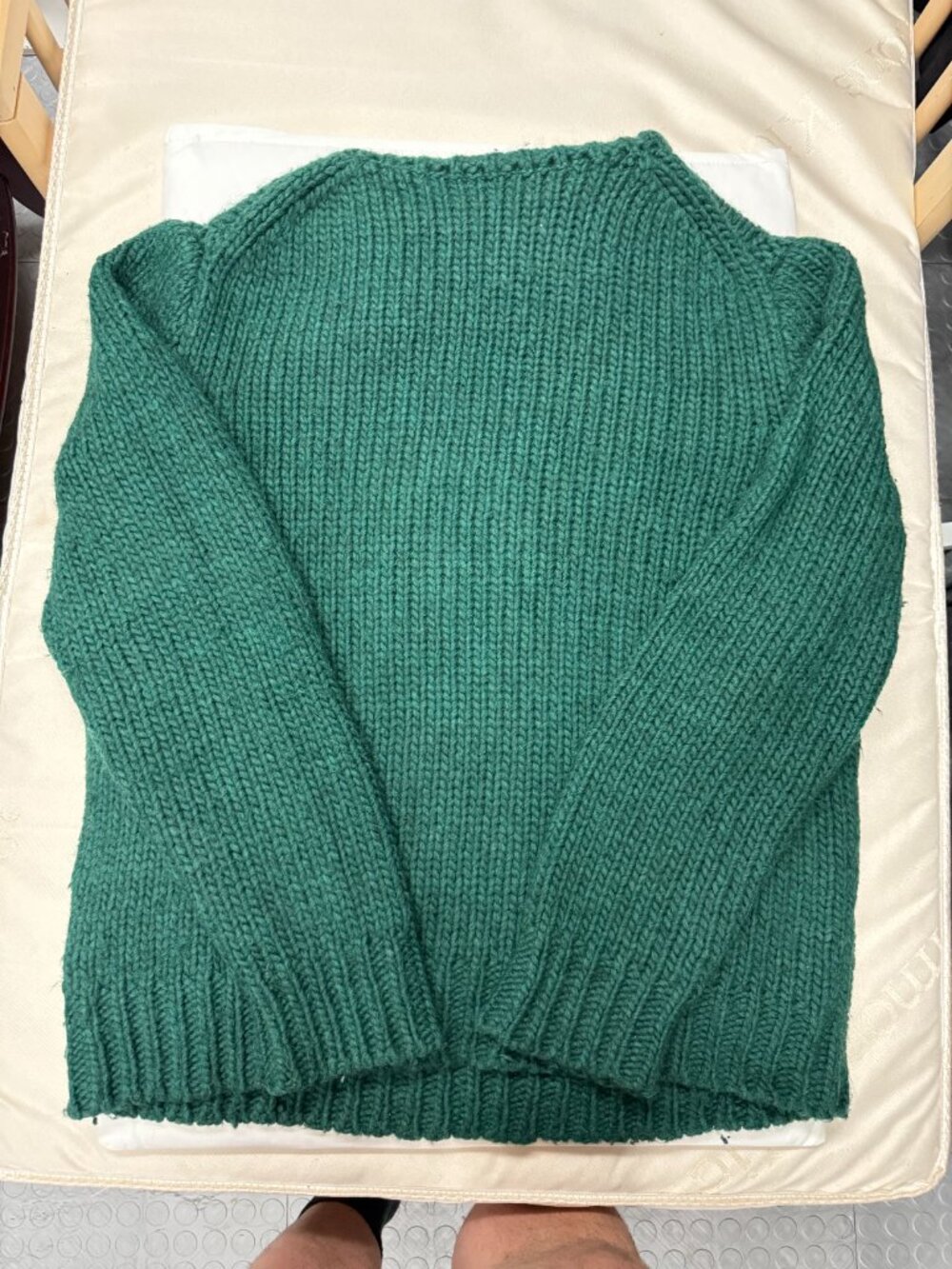 J.Crew Hand Knit Emerald Green Cable Turtleneck Sweater Sz M - Picture 2 of 5